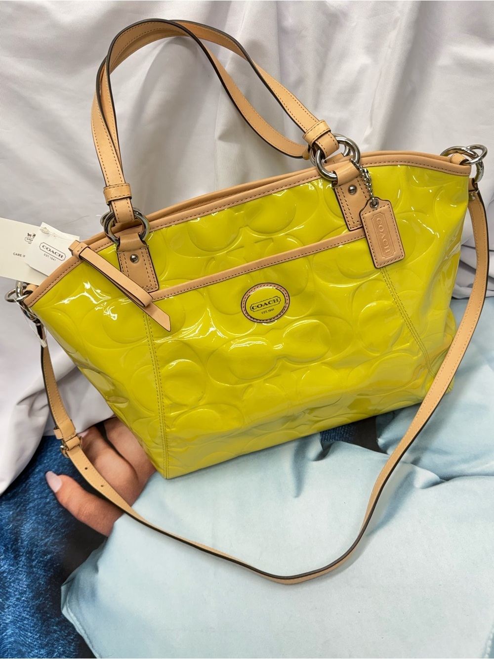 (new+tag) Coach Patent Leather Tote / Shoulder / Crossbody Monogram Siganture